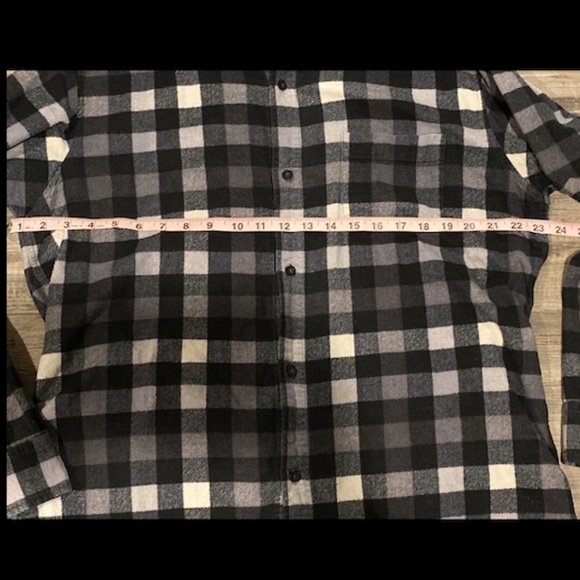 Quicksilver Men’s flannel - Picture 7 of 7